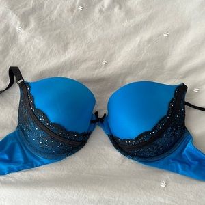 Victoria’s Secret very sexy push up 36C